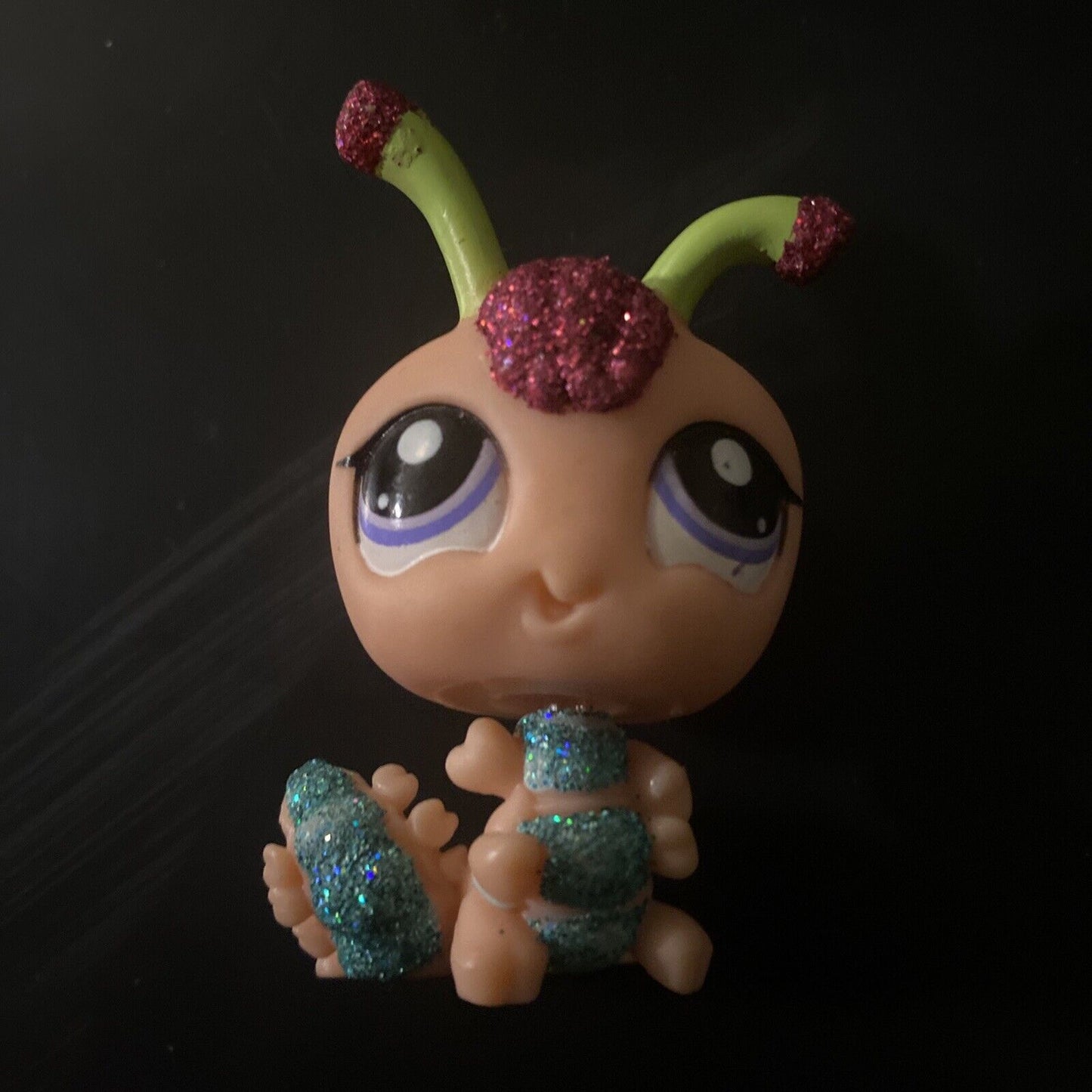 LPS Littlest Pet Shop Authentic #2145 Glitter Sparkly Bug Rare Purple Eyes 