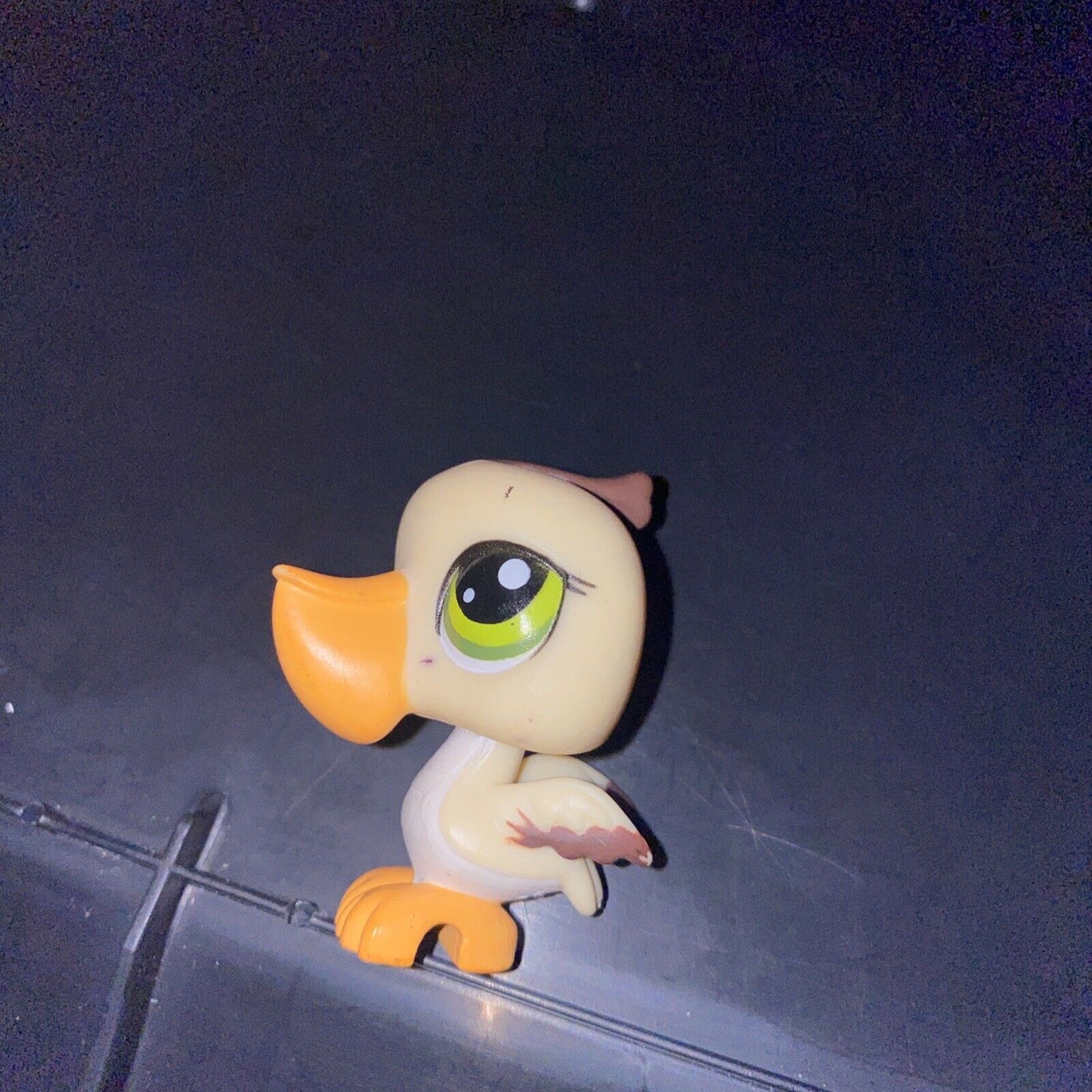 {Littlest Pet Shop} LPS #1350 Off White PELICAN Bird Green Eyes Orange Beak 2007