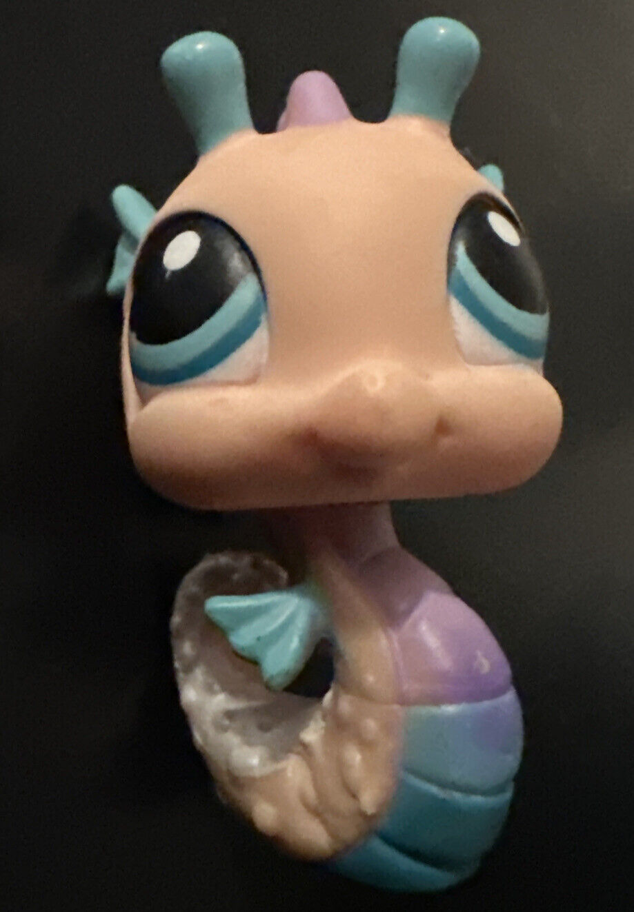 Littlest Pet Shop Seahorse 142 Bottom Looks Like It Was Bit By Dog.