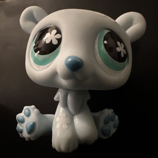 Littlest Pet Shop #646 Blue Polar Bear Blue Flower Eyes and White Snowflakes